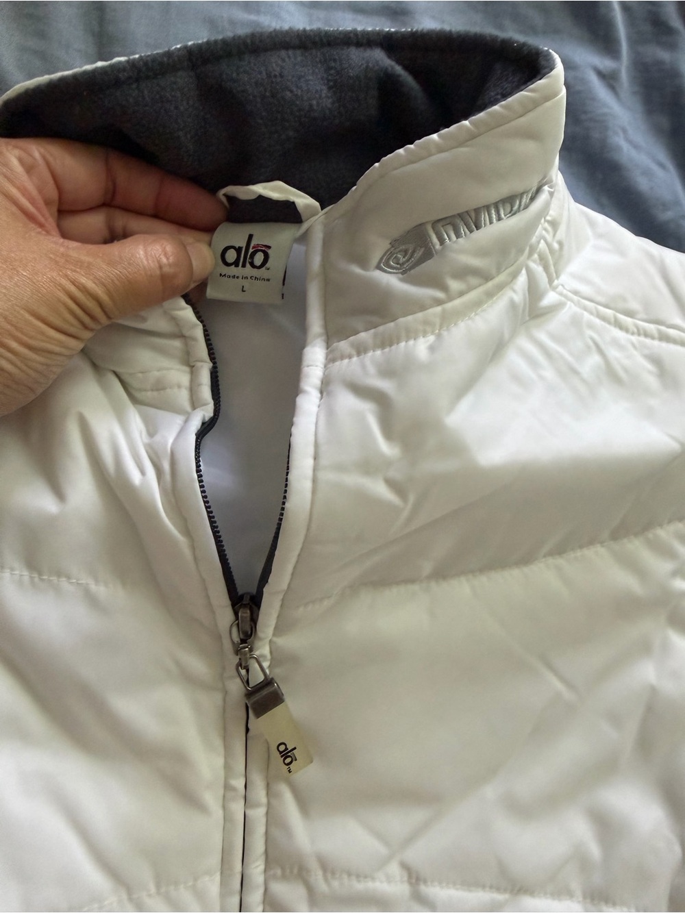 ALO x nvidia rare corporate employee swag White Quilted Sleeveless Puffer Vest - Picture 2 of 9